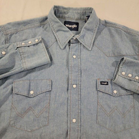 Vintage wrangler Pearl snap! This is dope and a... - Depop